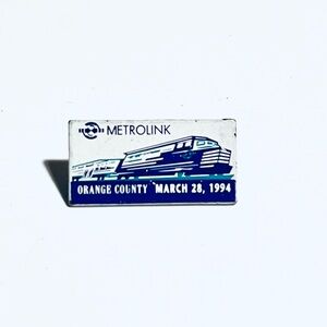 Metro Metrolink Commuter Train Enamel Pin - Blue & White